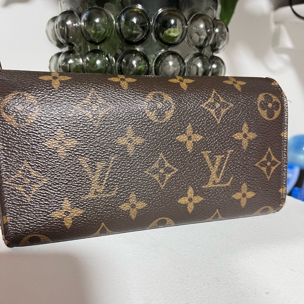 Louis Vuitton Tri Fold Wallet - Picture 2 of 11